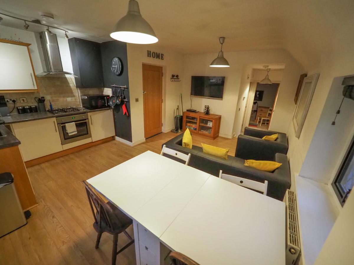 2 Ringles Place Uckfield Extérieur photo